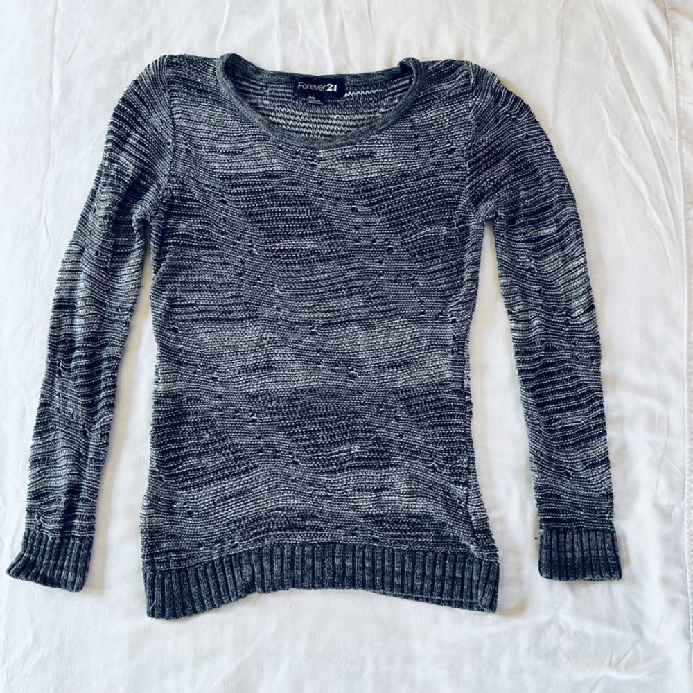 Forever 21 Gray Lightweight Sweater with Silver Sparkle  Size M